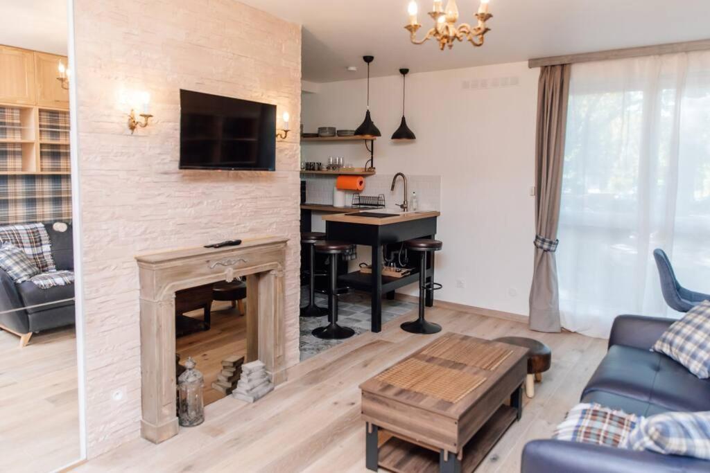 Studio Design Renove/ Berges Du Rhone Лион Экстерьер фото